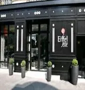 Eiffel Seine Paříž